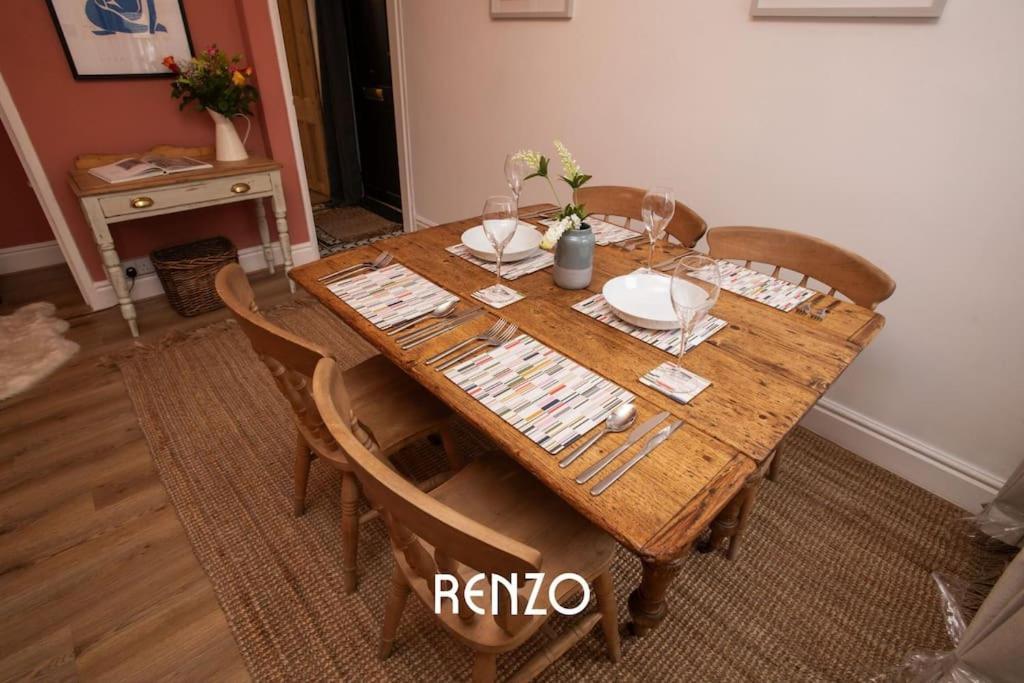 Inviting 3-Bed Home In Lincoln By Renzo, Stunning Design, Close To Lincoln Cathedral! Экстерьер фото