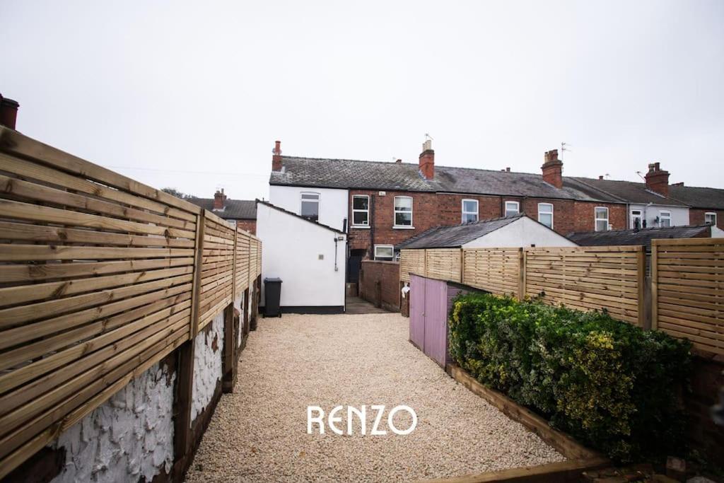 Inviting 3-Bed Home In Lincoln By Renzo, Stunning Design, Close To Lincoln Cathedral! Экстерьер фото