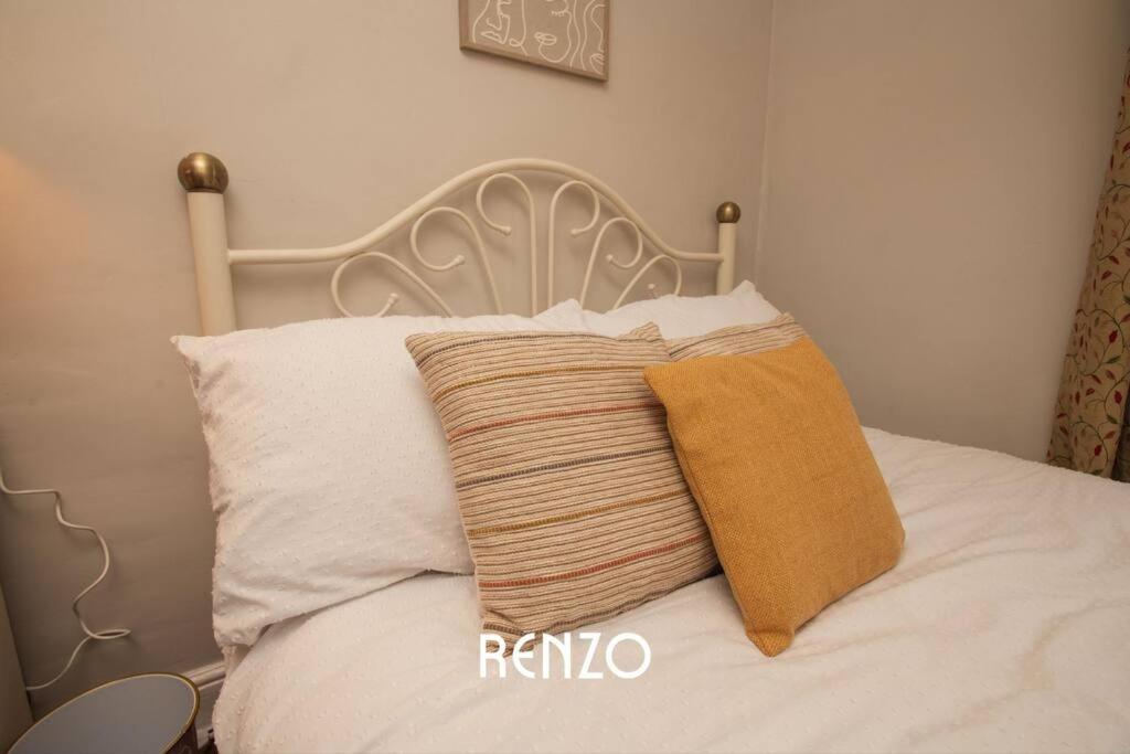 Inviting 3-Bed Home In Lincoln By Renzo, Stunning Design, Close To Lincoln Cathedral! Экстерьер фото