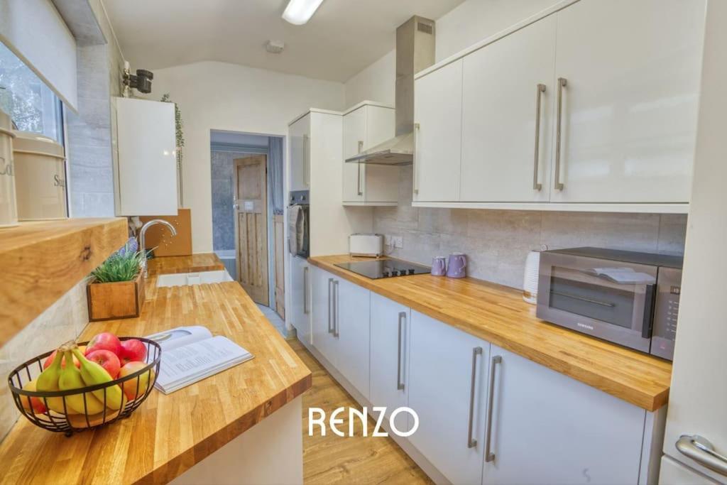 Inviting 3-Bed Home In Lincoln By Renzo, Stunning Design, Close To Lincoln Cathedral! Экстерьер фото